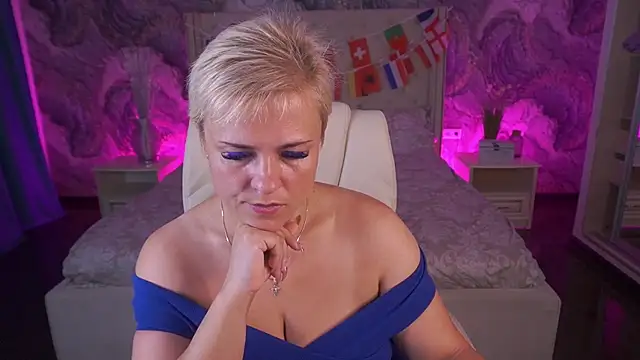CrystalVibe – Live XXX-chat