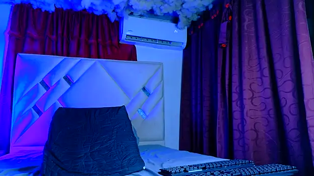 Rich_boy01 élő XXX-chatje
