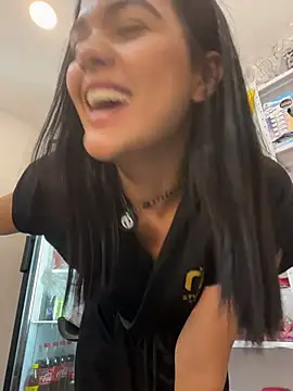 Bella-Ferrer's Live XXX Chat