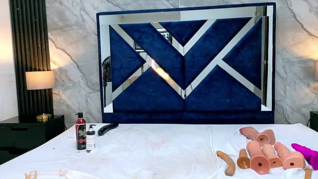 KarinaSimonz 现场XXX聊天