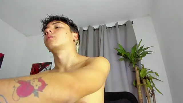 Chat +18 de jessiepink23 ao vivo
