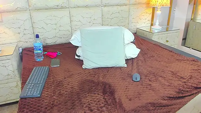 AxelRush Adlı Modelin Canlı XXX Sohbeti