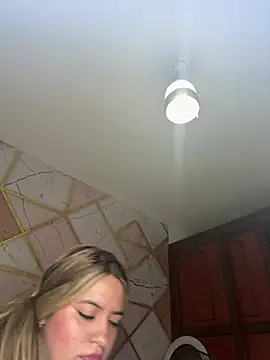 دردشة Amiraa_malia الجنسية المباشرة