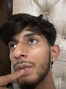 צ'אט XXX בשידור חי של ronnnnn718