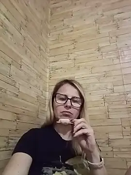 Nadine_Nadine's Live XXX Chat