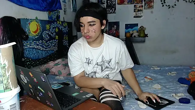 Tiff_-Styles Live XXX-Chat