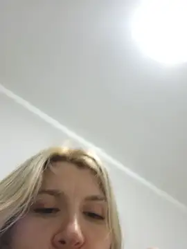 LyaExoticStar's Live XXX Chat