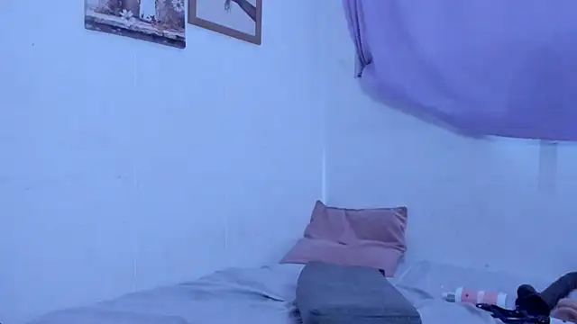 LilyRobertts' Live XXX Chat