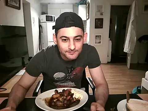 Онлайн чат XXX mihaimichael