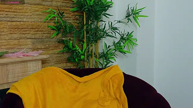 MiaaAngell's Live XXX Chat