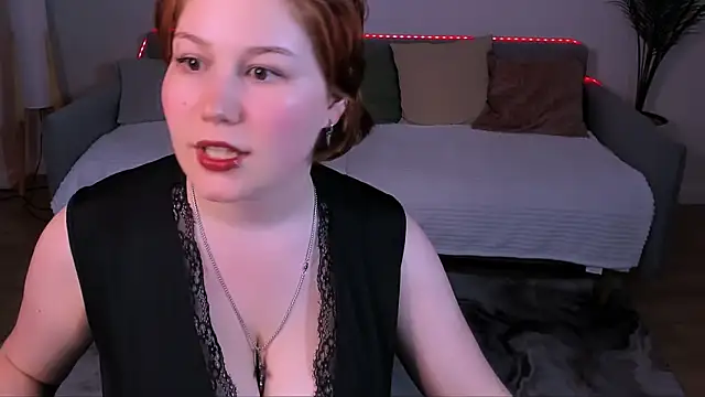 MiaLacrice Chat XXX in diretta