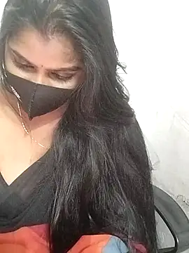 Živý XXX chat Tamil_Azhaghi