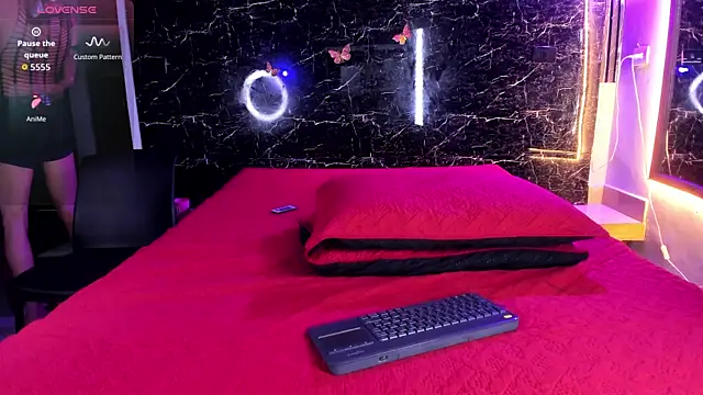 XXX chat uživo modela Adrian_Wolf