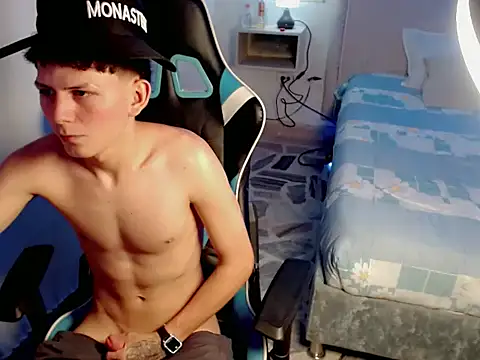 Hot_athletes_: вебкам-шоу