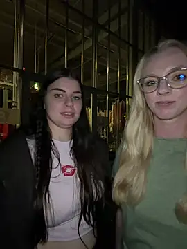 EllyNora Chat XXX live