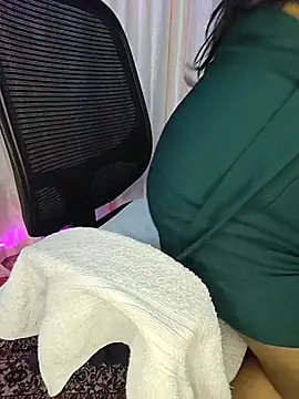 Curvy_Pooja 现场XXX聊天