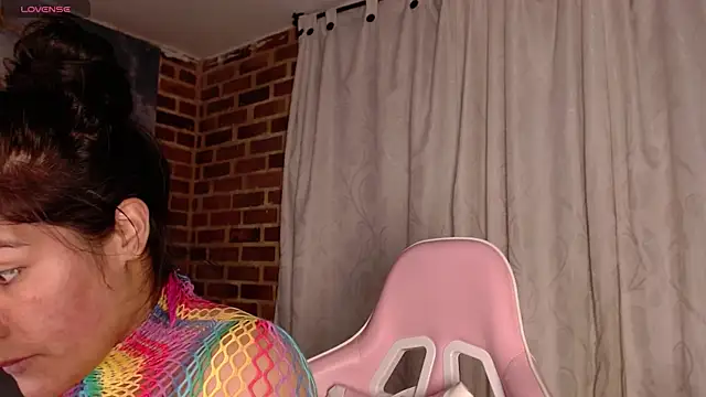 ailyngg Chat XXX in diretta