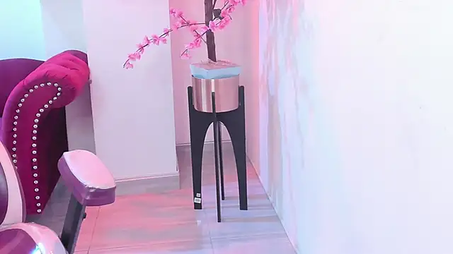 Emily_andrews 现场XXX聊天