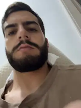Chat XXX ao vivo de thomas_gun