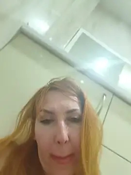 emlana Chat XXX live