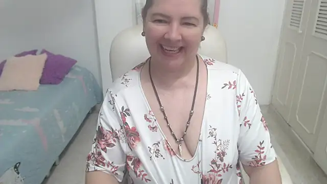 leonela_69 Live XXX-Chat