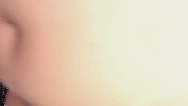 ViolettaRousee_ élő XXX-chatje