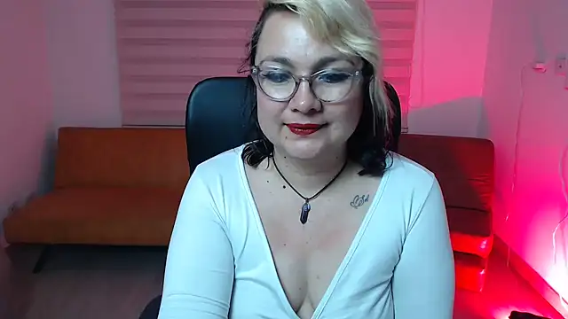 Онлайн чат XXX AnyaLuxx