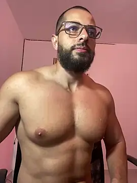 צ'אט XXX בשידור חי של magnumchris