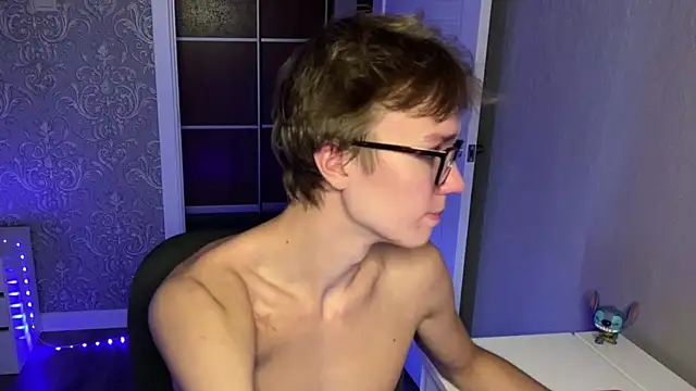 yyyyesssbb 现场XXX聊天