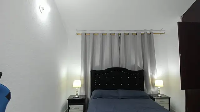 Debora_brown 现场XXX聊天
