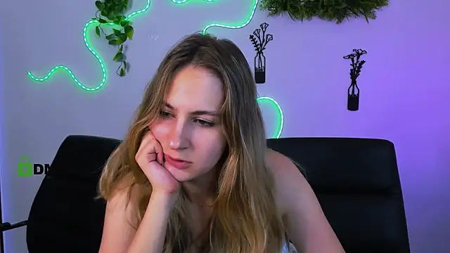lisa_dark_n Live XXX chat