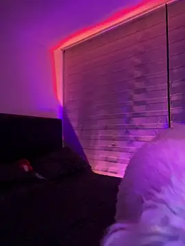XXX chat uživo modela Bella_dannbond