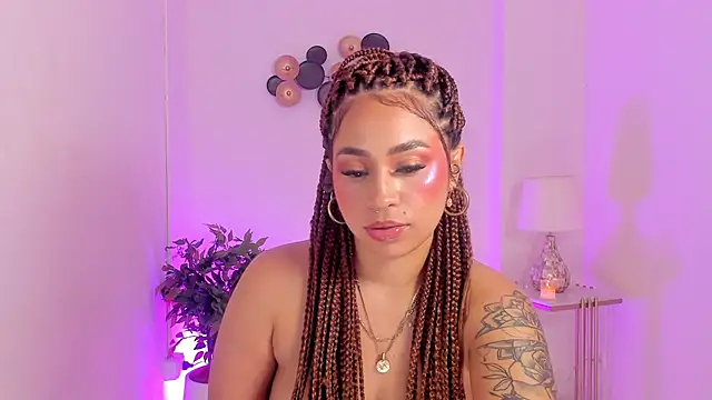 دردشة Nikki_Rousmel الجنسية المباشرة