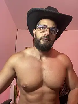magnumchris Adlı Modelin Canlı XXX Sohbeti