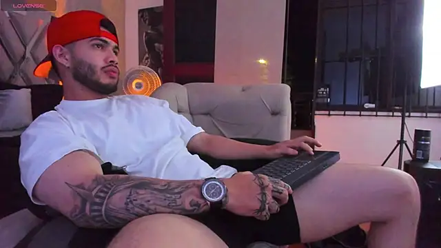 צ'אט XXX בשידור חי של Vincentblack