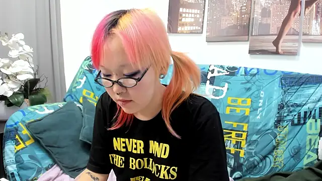XXX chat uživo modela Cute__Kiko