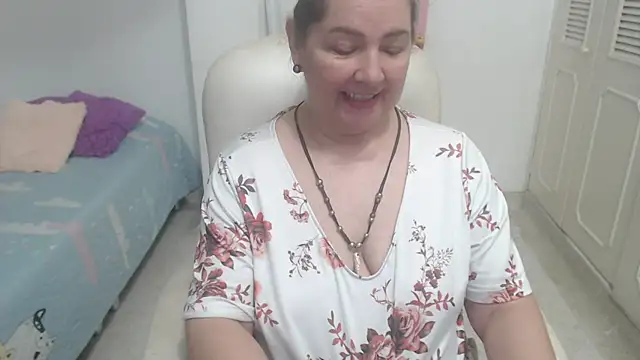 Chatroom XXX en direct de leonela_69