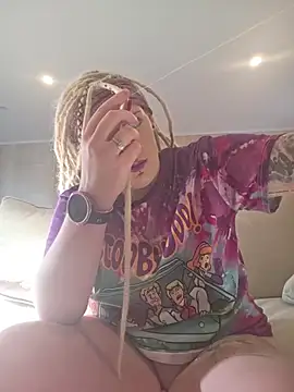 צ'אט XXX בשידור חי של PinkTheHawk