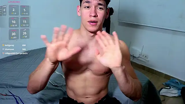 Chat XXX en directo de Luke_Muscle