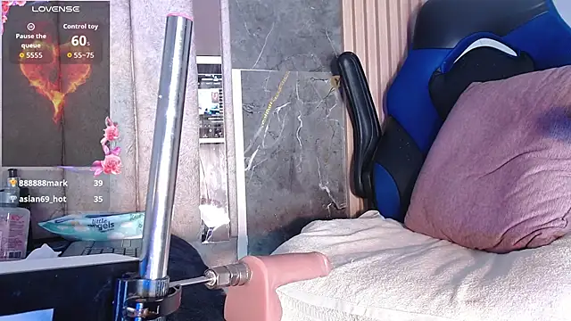 Hazumi_Tsu Live XXX-Chat