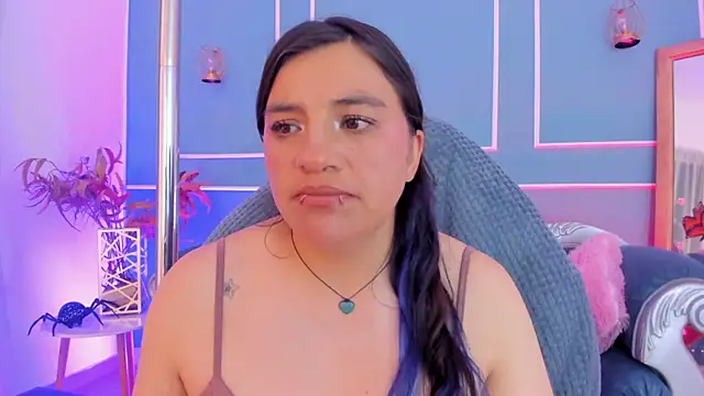 TaraTaylorr Live XXX-Chat