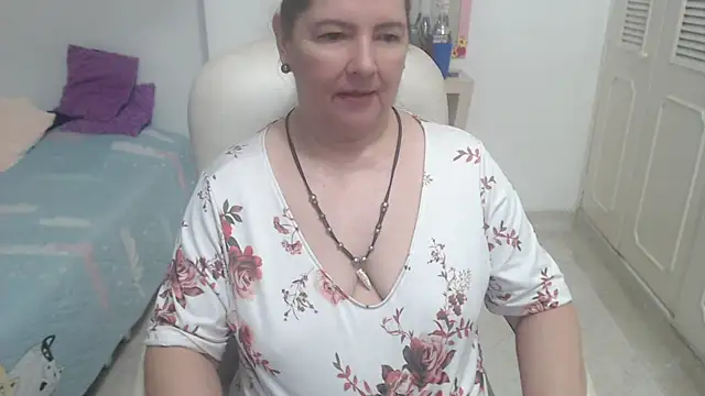 leonela_69 Adlı Modelin Canlı XXX Sohbeti