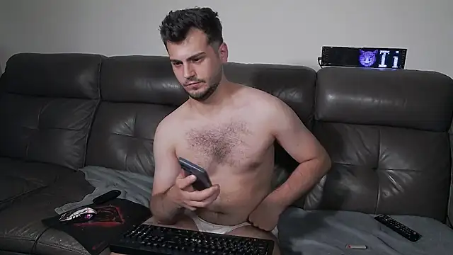 CrazyDom1 Chat XXX live