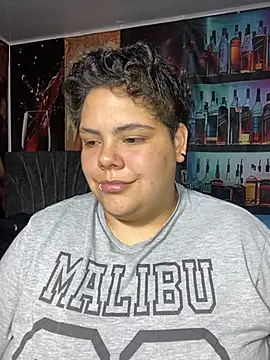 Hailey_Curvy Live XXX-Chat