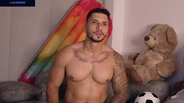 Seth_Vegaa Live XXX-Chat