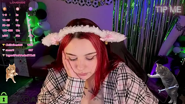 Mia_R0ss Chat XXX in diretta
