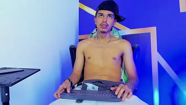 tayson_rigs: απευθείας συνομιλία ΧΧΧ
