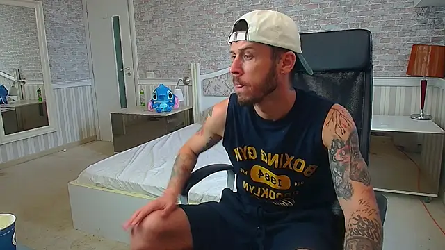 Chatroom XXX en direct de JonahShaw