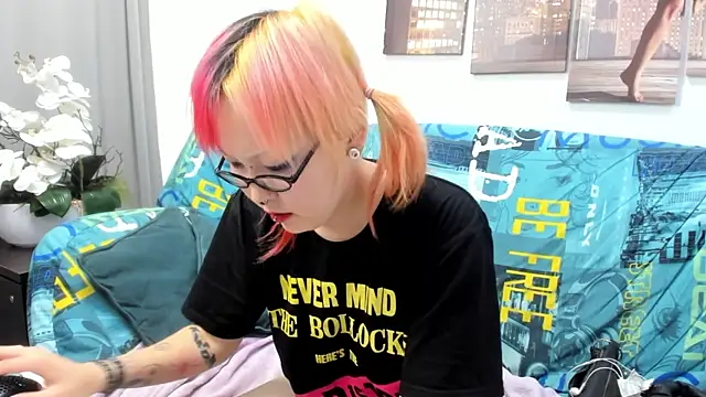Cute__Kiko 现场XXX聊天