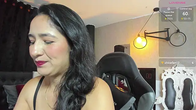 Chat +18 de Vicky_Angeel ao vivo
